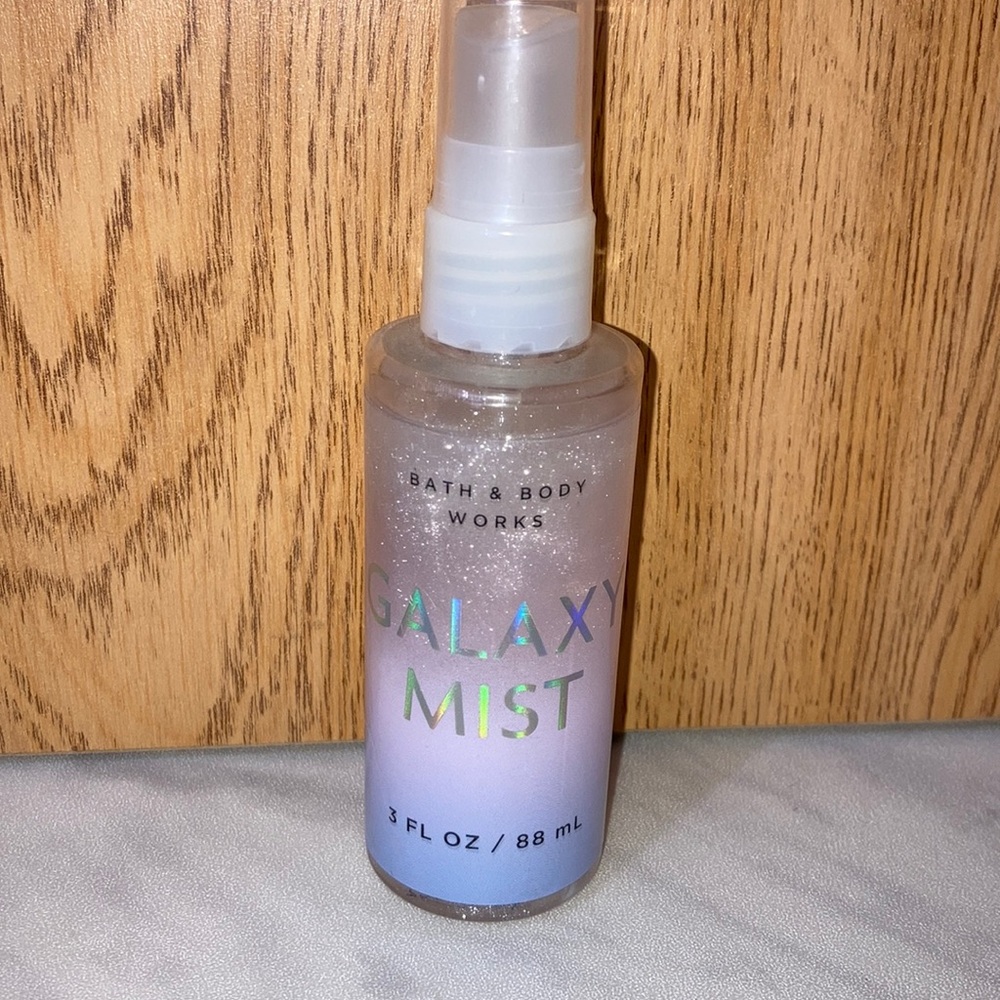 Bath & Body Works Shimmer Galaxy Mist 3 fl oz *NEW*